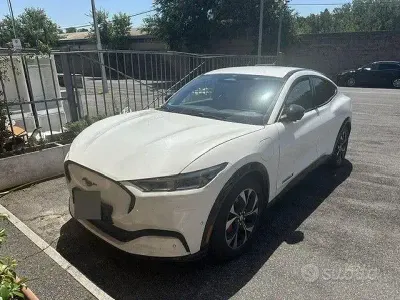 Usata Ford Mustang 136 CV (100 kW) 2023 Bianco Station wagon