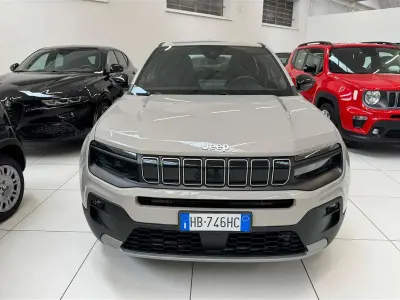Nuevo Jeep Avenger Altitude 101 CV (74 kW) 2026 Stone SUV
