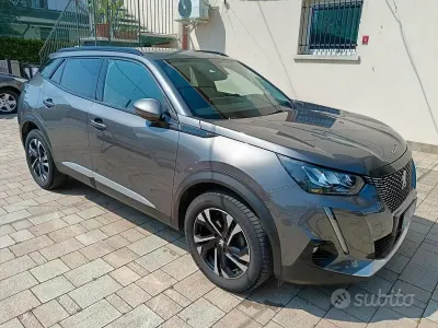 Gebraucht Peugeot 2008 Allure 131 PS (96 kW) 2020 Grau SUV