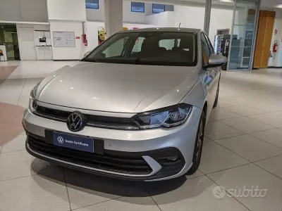 Usata VW Polo Life 95 CV (69 kW) 2025 Grigio Utilitaria
