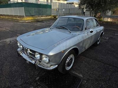 Usata Alfa Romeo GT Quadrifoglio 116 CV (85 kW) 1970 Argento Coupé