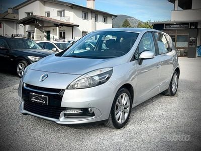 Usata Renault Scénic III XMOD 110 CV (80 kW) 2012 Grigio Monovolume
