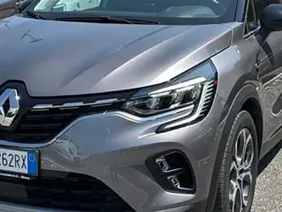 Usata Renault Captur Intens 101 CV (74 kW) 2023 Nero SUV