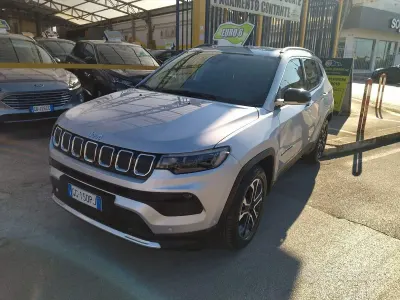Usata Jeep Compass Limited 131 CV (96 kW) 2021 Grigio chiaro SUV