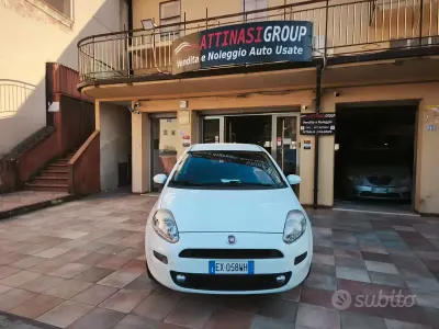 Usata Fiat Punto 75 CV (55 kW) 2014 Bianco Utilitaria
