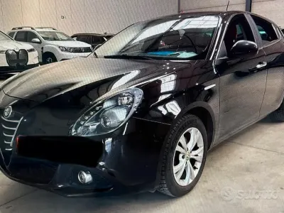 Usata Alfa Romeo Giulietta Distinctive 105 CV (77 kW) 2013 Nero Utilitaria