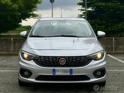 Gebraucht Fiat Tipo Pop 95 PS (69 kW) 2018 Grau Limousine