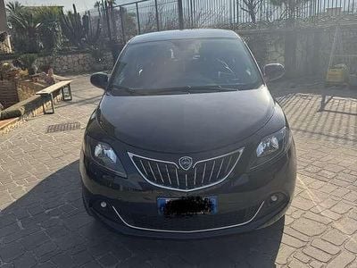 Usata Lancia Ypsilon Gold 69 CV (50 kW) 2022 Nero Utilitaria