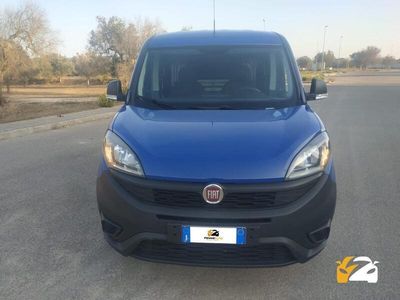 Usata Fiat Doblò Lounge 105 CV (77 kW) 2020 Blu Monovolume