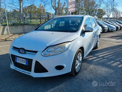 Usata Ford Focus Titanium 95 CV (69 kW) 2014 Bianco Station wagon