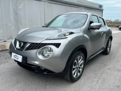Usata Nissan Juke Tekna 110 CV (80 kW) 2015 Grigio SUV