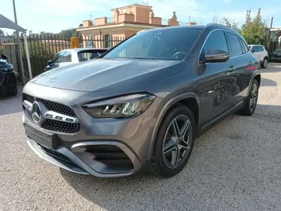 Usata Mercedes GLA200 Premium 150 CV (110 kW) 2025 Grigio SUV