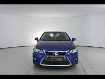 Lexus CT200h