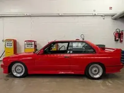 Usata BMW M3 195 CV (143 kW) 1987 Rosso Coupé