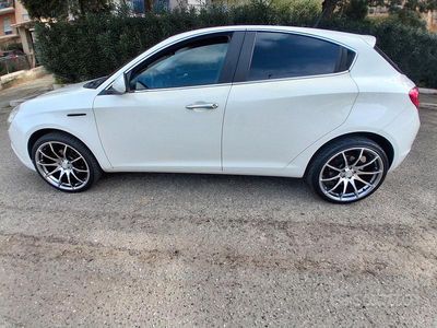 Brugt Alfa Romeo Giulietta Progression 105 HK (77 kW) 2012 Hvid Hatchback