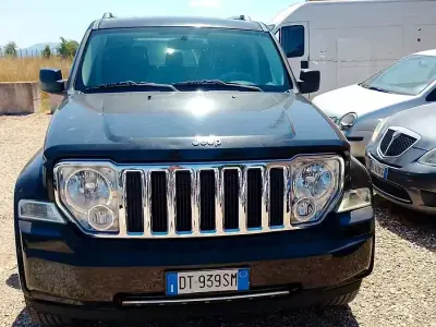 Usata Jeep Cherokee Sport 177 CV (130 kW) 2008 Nero SUV