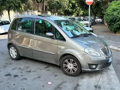 Usata Lancia Musa 95 CV (69 kW) 2005 Bronzo Monovolume