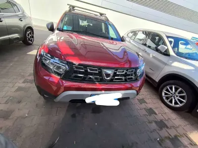 Usata Dacia Duster Prestige 101 CV (74 kW) 2022 Rosso SUV