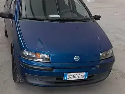 Usata Fiat Punto 60 CV (44 kW) 2002 Utilitaria