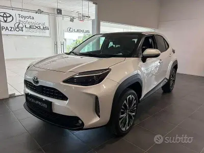 Usata Toyota Yaris Cross Lounge 116 CV (85 kW) 2021 Bianco SUV