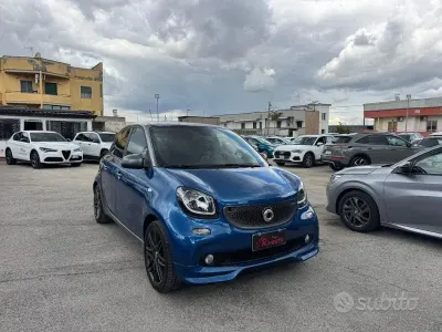 Usata Smart ForFour Brabus 90 CV (66 kW) 2018 Blu Utilitaria