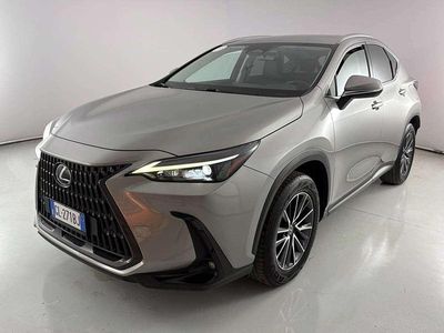 Usata Lexus NX200t 190 CV (139 kW) 2022 Argento SUV
