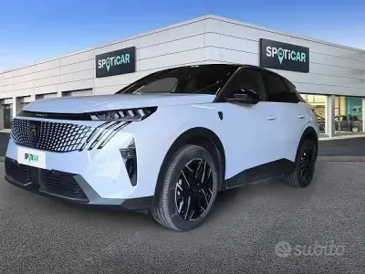 Usata Peugeot e-3008 Allure 100 kW (136 CV) 2025 Bianco SUV