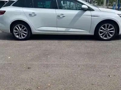 Usata Renault Mégane GrandTour 110 CV (80 kW) 2017 Bianco Station wagon