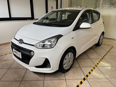 Begagnad Hyundai i10 Comfort 66 HK (48 kW) 2017 Vit Halvkombi