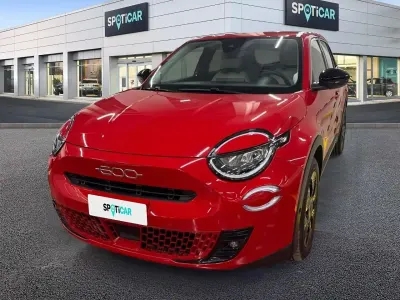 Usata Fiat 600 La Prima 110 CV (80 kW) 2025 Rosso SUV
