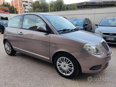 Usata Lancia Ypsilon 77 CV (56 kW) 2010 Marrone Utilitaria