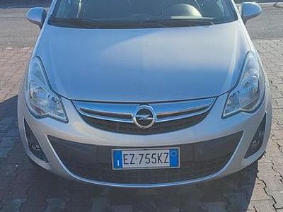 Usata Opel Corsa 75 CV (55 kW) 2012 Grigio Utilitaria