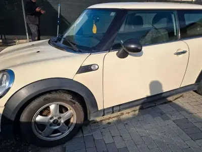 Usata Mini ONE 75 CV (55 kW) 2009 Bianco Utilitaria
