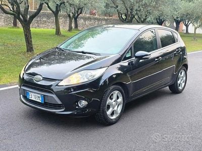 Usata Ford Fiesta 92 CV (67 kW) 2009 Nero Berlina
