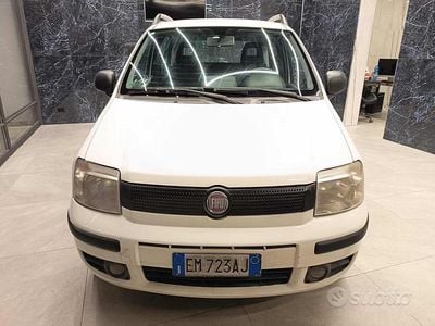 Usata Fiat Panda Active 77 CV (56 kW) 2012 Bianco Utilitaria