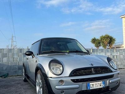 Usata Mini Cooper 75 CV (55 kW) 2003 Grigio Utilitaria