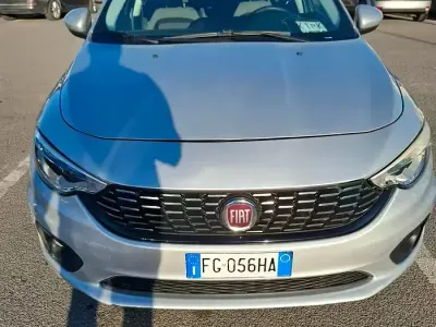 Usata Fiat Tipo 120 CV (88 kW) 2017 Grigio Berlina