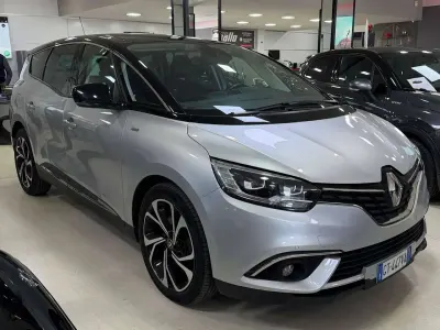 Usata Renault Grand Scénic IV Initiale Paris 120 CV (88 kW) 2021 Grigio Monovolume