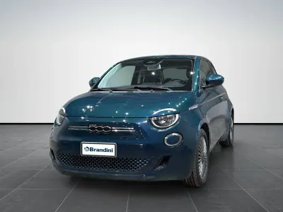Usata Fiat 500e La Prima 42 kW (58 CV) 2022 Blu iron Berlina