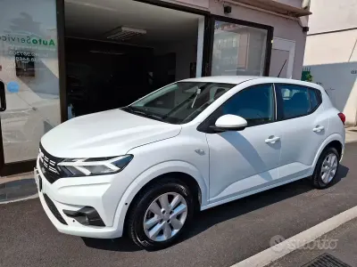 Usata Dacia Sandero Expression 101 CV (74 kW) 2024 Bianco Berlina