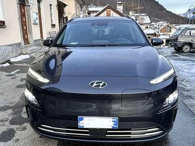 Käytetty Hyundai Kona XPrime 100 kW (136 HP) 2022 Harmaa Katumaasturi