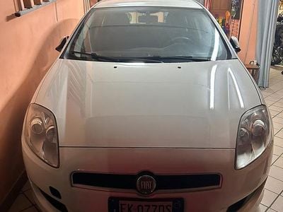 Usata Fiat Bravo 90 CV (66 kW) 2011 Bianco Utilitaria