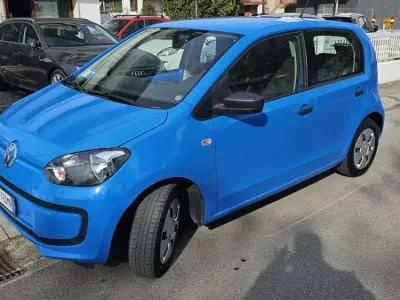 Usata VW up! move up! 60 CV (44 kW) 2014 Azzurro Utilitaria