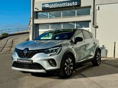 Usata Renault Captur Techno 91 CV (66 kW) 2024 Nero SUV