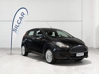 Usata Ford Fiesta 60 CV (44 kW) 2013 Nero Berlina