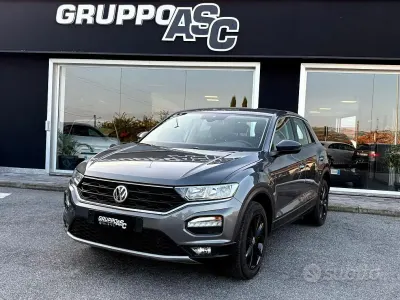 Usata VW T-Roc Business 116 CV (85 kW) 2020 Grigio SUV