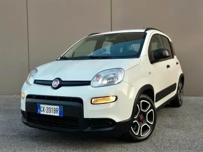 Usata Fiat Panda Cross Cross 70 CV (51 kW) 2022 Bianco Utilitaria