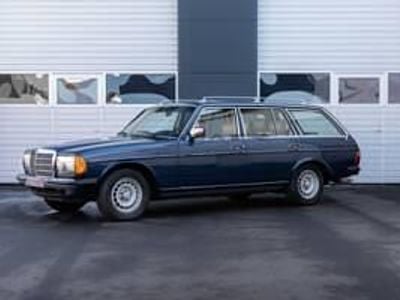 Usata Mercedes E280 185 CV (136 kW) 1981 Blu Station wagon
