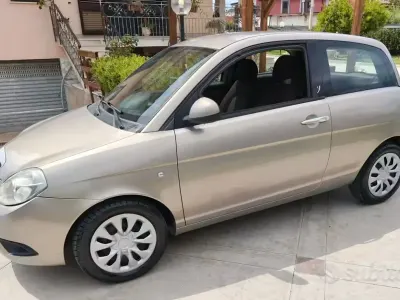 Usata Lancia Ypsilon 60 CV (44 kW) 2010 Utilitaria