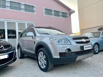 Usata Chevrolet Captiva 150 CV (110 kW) 2008 Argento SUV